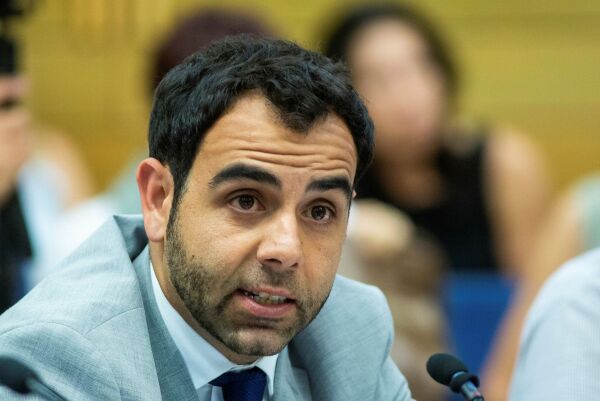 Anti-israelsk boikottaktivist beordres å forlate landet