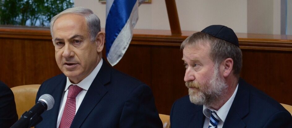 Israels statsminister Benjamin Netanyahu og riksadvokat Avichai Mandelblit.
 Foto: Kobi Gideon/GPO
