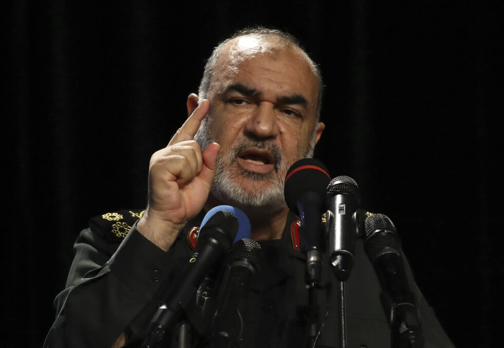 Den iranske generalen Hossein Salami sier at Israel må forvente flere terrorangrep som det Hamas utførte mot dem 7. oktober.
 Foto: Vahid Salemi/AP/NTB