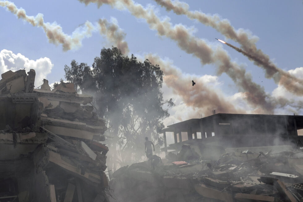 Nesten ti tusen raketter har blitt skutt mot Israel av palestinske terrorister på Gaza siden 7. oktober. 12 prosent av rakettene landet inne på Gazastripen.
 Foto: Mohammed Dahman/AP/NTB