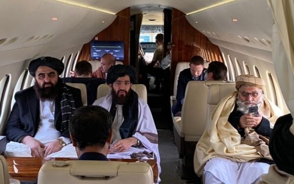 Taliban til samtaler på Soria Moria i Oslo - ble hentet med privatfly betalt av Norge