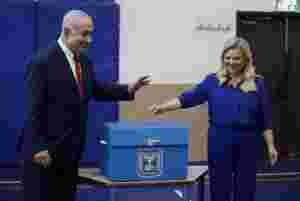 Jevnt løp mellom Netanyahu og Gantz