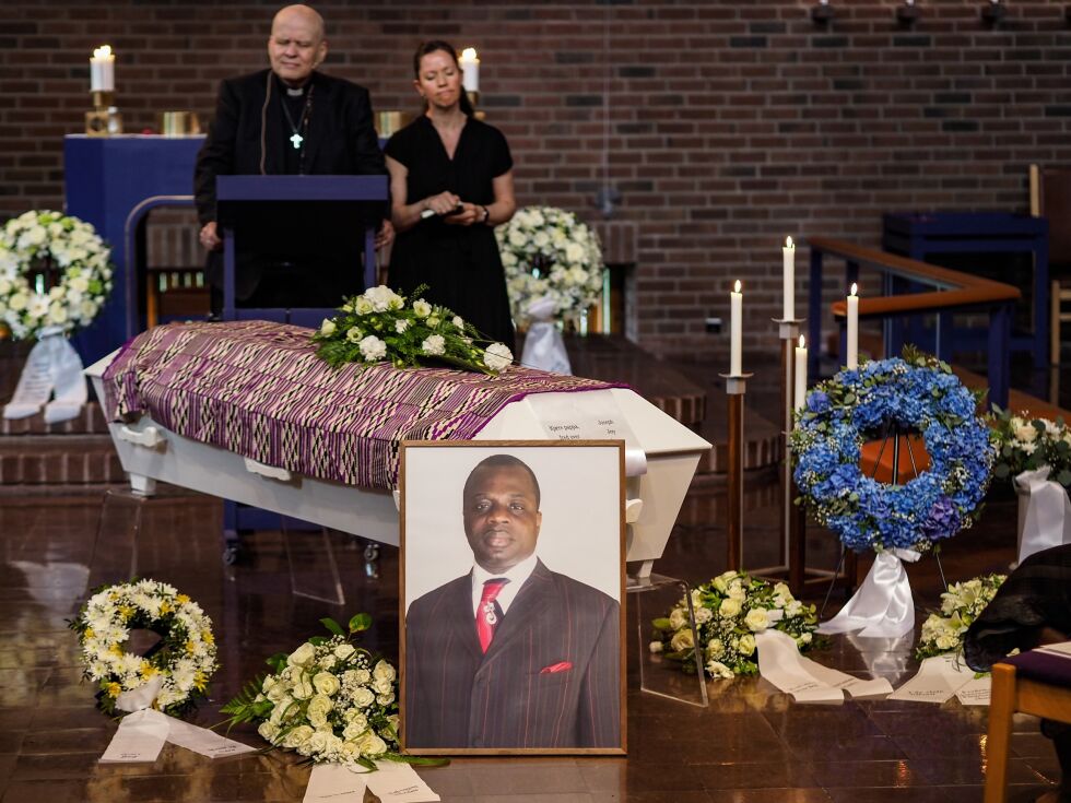 Begravelsen til Joseph Anin den 24. mai fra Østenstad Kirke i Asker.
 Foto: Tor H. Lanton