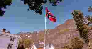 Gløym ikkje å heise flagget 31. oktober