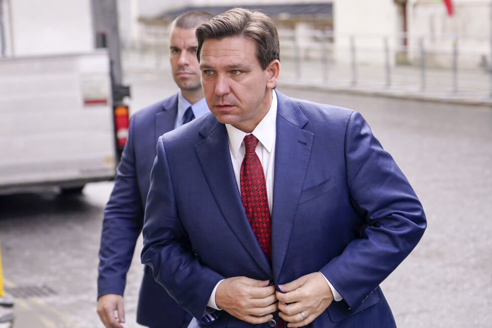 Guvernør i Florida, Ron DeSantis slår hardt ned på studentgrupper i staten som uttrykker støtte til terrororganisasjonen Hamas.
 Foto: Alberto Pezzali/AP/NTB