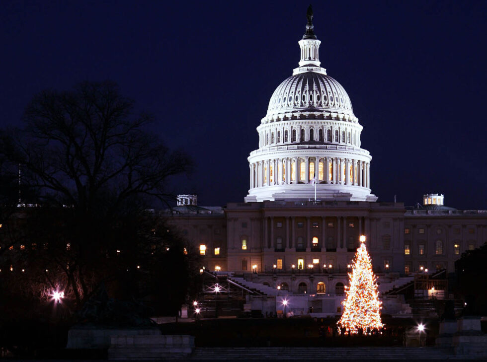 Capitol juletre i Washington.
 Foto: NTB/AP/Manuel Balce Ceneta