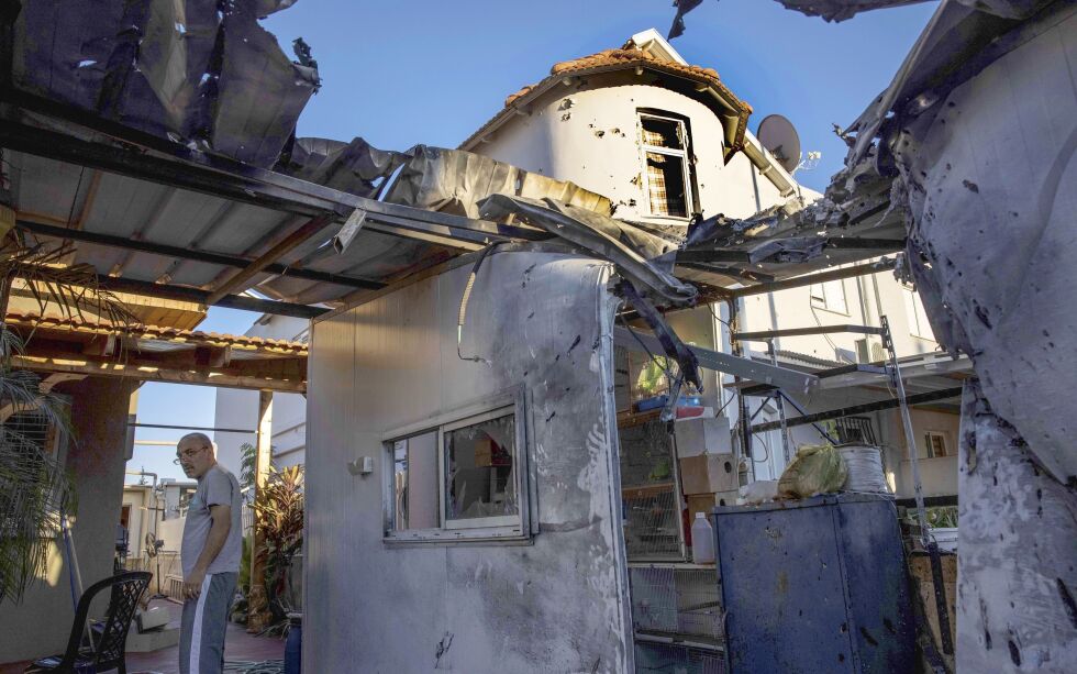En terrorrakett fra Hamas traff et boligområde i Sderot 16. august 2020. Det er ikke mye igjen å ta vare på.
 Foto: Tsafrir Abayov/AP/NTB