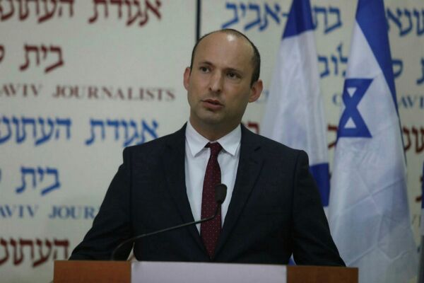Bennett lover handlekraftig forsvar av Israel