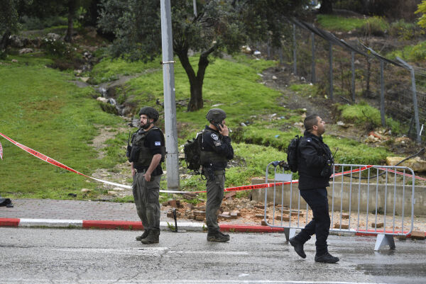 Israel sier de gjennomfører en serie angrep i Libanon