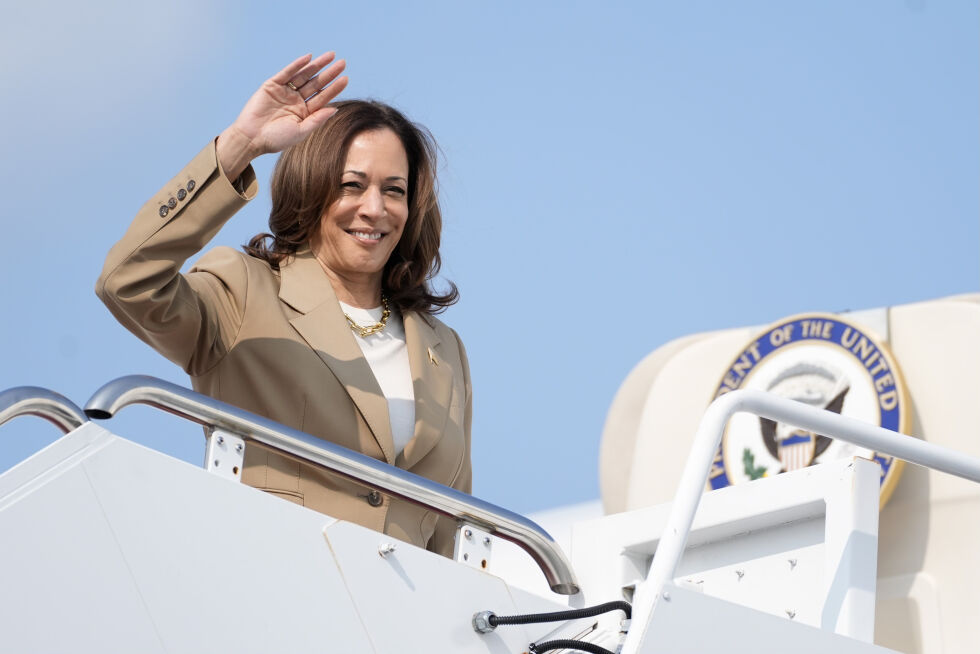 Visepresident Kamala Harris blir etter all sannsynlighet Demokratenes kandidat ved presidentvalget etter at president Joe Biden trakk seg.
 Foto: AP Photo/Stephanie Scarbrough, Pool/NTB