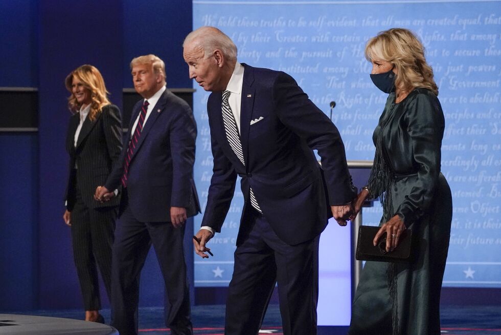 Bildet er fra valgdebatt i september 2020, da Donald Trump var USAs president. Fra venstre: Melania Trump, Donald Trump, Joe Biden og Jill Biden.
 Foto:  Julio Cortez / AP / NTB