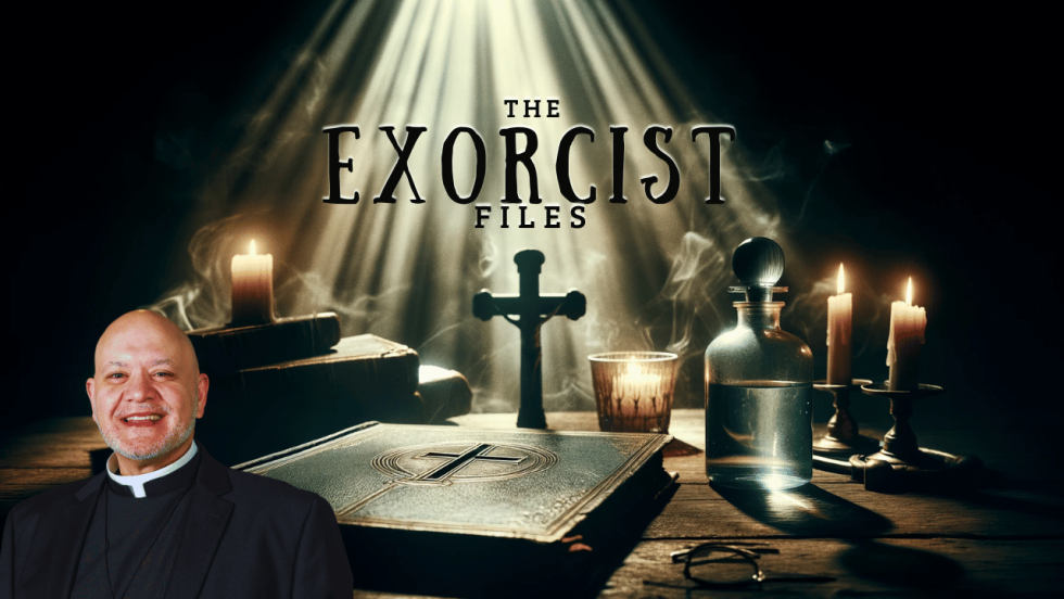 Den romersk-katolske eksorsisten Carlos Martins er en sentral figur i Ryan Bethea podkast The Exorcist Files.
 Foto: The Exorcist Files.