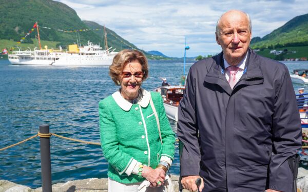 Kong Harald krysser av én kommune til på lista