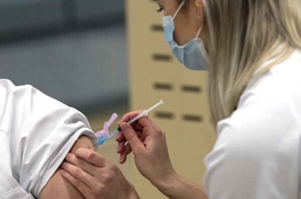 150 må kanskje ta vaksinedose på nytt etter teknisk feil