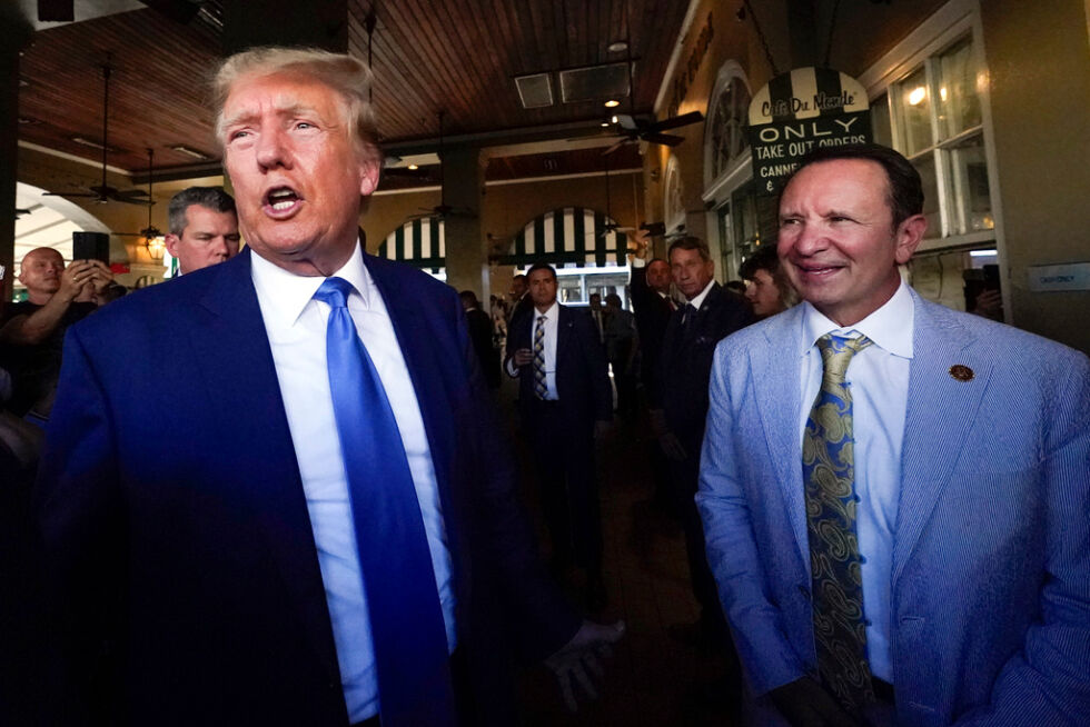 KONSERVATIVE: Guvernør Jeff Landry sammen med tidligere president Donsld Trump.
 Foto: NTB/AP