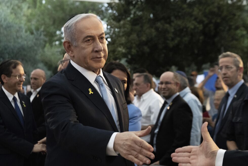 Statsminister Benjamin Netanyahu har godkjent Israels delegasjon til Doha torsdag for samtaler om en våpenhvile i Gaza.
 Foto: NTB/Naama Grynbaum/Pool Photo via AP